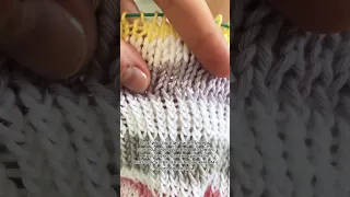 Разница способов вязания «бабушкин» и «классический» метод 🤩 #cotton #knitting #needles