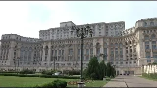 Ceausescu's palace: A tour in 1 minute!