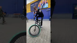 Трюк - вертушка в переднее колесо #bmx