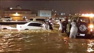 🔴موسم الامطار تجنب "الهياط" بقوة سيارتك والدخول مناطق السيول.