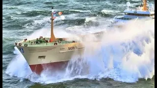 Top 10 Ships Overcome Large Waves In Storm! Sinking Ships Crash After Hurricane! Scary Tsunamis