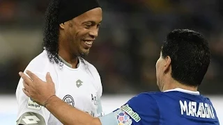 Ronaldinho Gaúcho vs Friends Maradona & Totti 12.10.2016