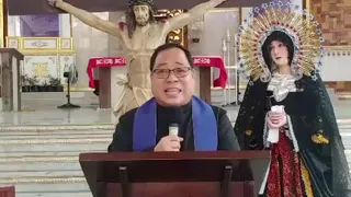 Unang wika: "Ama, patawarin Mo sila, sapagkat hindi nila nalalaman ang kanilang ginagawa."