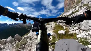 Cortina Tofana di Rozes Passo Falzarego 5Torri  MTB 4K