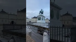 Copenhagen. Amalienborg Slotsplads. / Копенгаген. Королевский дворец Амалиенборг.