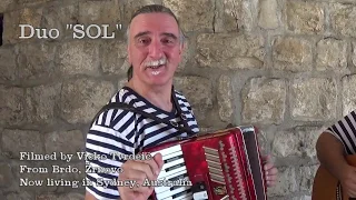 Duo "SOL", live musicians playing music on accordion and guitar, Stari Grad, Korčula 2018