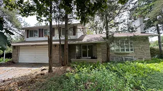 UNBELIEVABLE DISCOVERY Found In This ABANDONED 1970’s Dream Home | HOW COULD THEY LEAVE THIS BEHIND