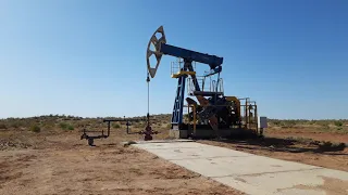 Добыча нефти Кумколь / Штанговый насос / Pumpjak oil