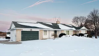 This ABANDONED Retro 1960s Mid Century Home is set to be Demolished!