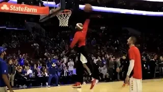 Vince Carter Huge Pregame WINDMILL DUNK at the Age of 42!