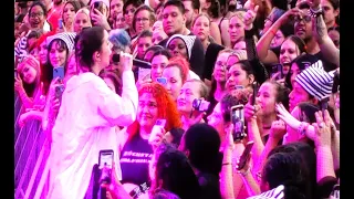 The Regrettes DANCING ON MY OWN Live Robyn Cover 07-14-2023 The Rooftop at Pier 17 NYC 4K