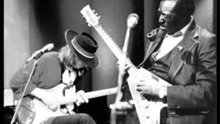 Stevie Ray Vaughan and Albert King (overall junction) in session