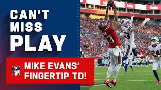 Mike Evans with the FINGERTIPS!