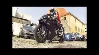 Ducati 899 Panigale vs MV Agusta F3 800