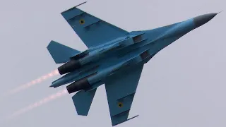 Sensational Ukrainian Sukhoi SU-27 display - RIAT 2017