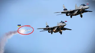 Scary Moment! Two Russian MiG-29 fighter pilots died instantly. after being hit by Ukrainian missile