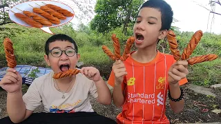 Người Anh Tham Lam - Anh Trả Lại Xúc Xích Cho Em Đi - Bài Học Cho Bé! Thầy Thái Vlog