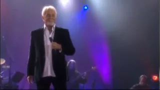 "Buy Me a Rose" - Kenny Rogers (concert video)