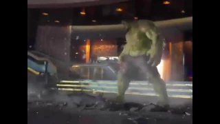 Hulk vs loky