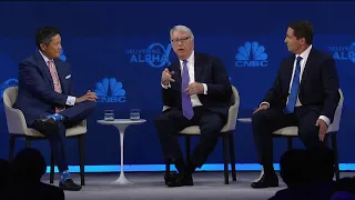 Jim Chanos: The fact there's a meltdown among Chinese developers is a major story