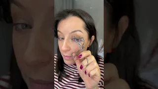 Страшный зверь Керлер: нетрадиционное применение #makeup #makeuptutorial #омолаживающиймакияж