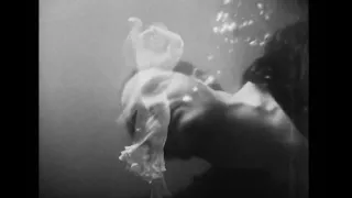 L'Atalante (1934) by Jean Vigo, Clip: Juliette and Jean submerged under water...