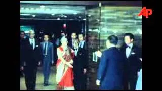 Indian Prime Minister Indira Gandhi Arriving To Tokyo For A Visit To Japan 08-11-1982