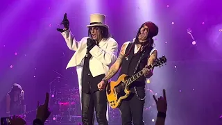 Alice Cooper - Schools Out/Another Brick in the wall - Live