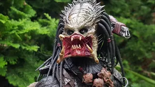 TRUE LIGHT REVIEW : HOT TOYS WOLF PREDATOR AVPR