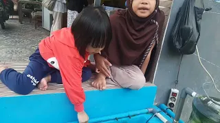 Canda Di Kolam Ikan Sambil Nunggu Beli Takjil