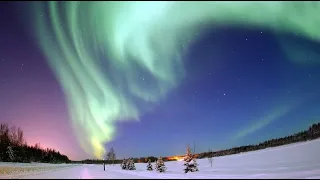 Aurora borealis - Learn about the scientific explanation for that charming lights.