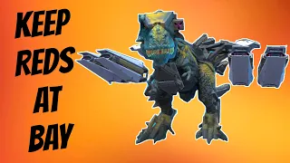 Curie - Keeping enemies at bay | Dino Squad Gameplay