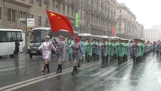 China Military Band Takes Part in Moscow City Day Street Parade