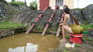 Girl Fishing. Amazingly Big Fish Hunting At The Sewer