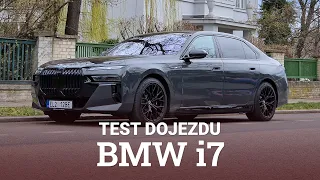 BMW i7 a dlouhé trasy? Zjistili jsme, jak je na tom na dálnici