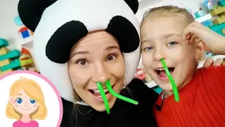 Огромные сопли - Маленькая Вера и Панда - Смешная игра для детей малышей
