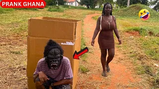 😂😂😂GIANT GORILLA PRANK! She Didn't Expect This.