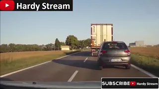 Driver and her dangerous overtaking maneuver / Dangerous truck overtaking