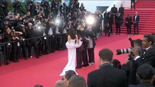 Anne Hathaway Cannes 2022 Armageddon Time Premiere may 19 2022