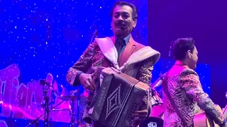 No pude enamorarme más,  Los Tigres del Norte, 14 octubre 2022, Arena Monterrey.