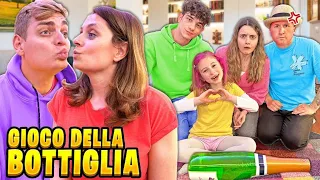 GIOCHIAMO AL GIOCO DELLA BOTTIGLIA GIGANTE CON TUTTI I NOSTRI AMICI DANI E ROBBI!