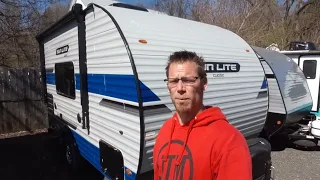 2022 @sunsetparkrv6370 Sunray 16BH walkthrough with Dustin from Hartleys Auto lightweight camper