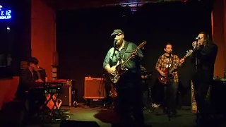 The nick Moss Band w: Dennis Gruenling, at the Fat Fish Pub 11/11/17 #2
