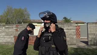 L'allenamento di Valerio Staffelli con  i Carabinieri dei 13° Reggimento "Friuli-Venezia Giulia"