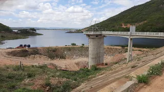 VEJA AS NOVAS COMPORTAS DO AÇUDE DE BOQUEIRÃO DE PIRANHAS ABERTAS E LIBERANDO ÁGUA DA TRANSPOSIÇÃO