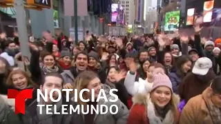 Miles de personas abarrotan Times Square para recibir el 2020 | Noticias Telemundo