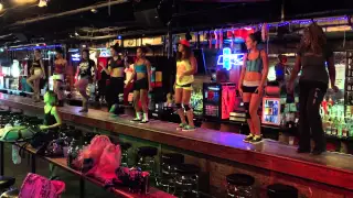 Coyote ugly in Nashville dance rehearsal