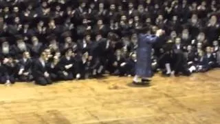 Bobov !!mitzvah tantz!! Song1 rebbe dancing