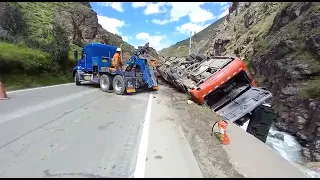 RESCATE DE UN ÓMNIBUS CARRETERA CENTRAL