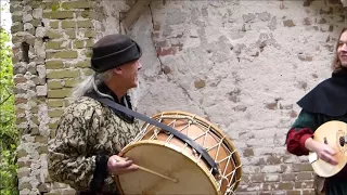 Medieval drum dance door Compagnie Gallimaufry